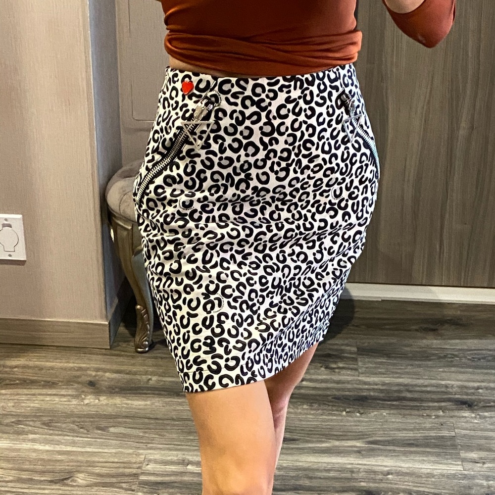 Moschino mini skirt